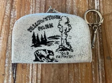 Vintage Yellowstone Park Money Coin Holder Purse Keychain Souvenir Silver Glitte