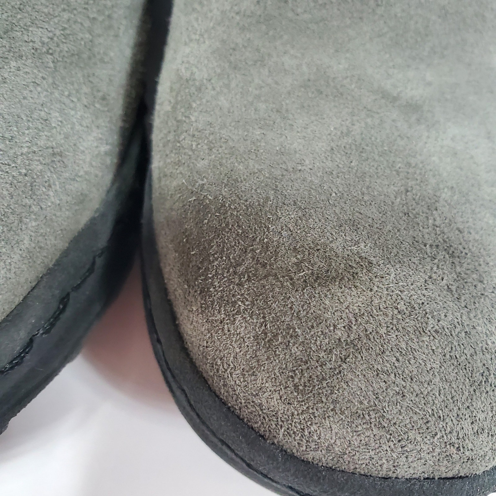 Baretraps Womens 9 Gray Suede Knit Cuff Boots Side Zip Buckle Detail Winter Warm