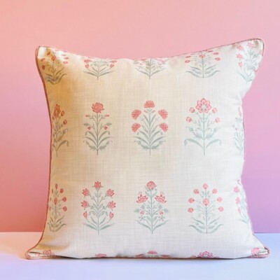 Fiore High End Designer Fabric  Throw Pillow Cover  22 x 22 NWT