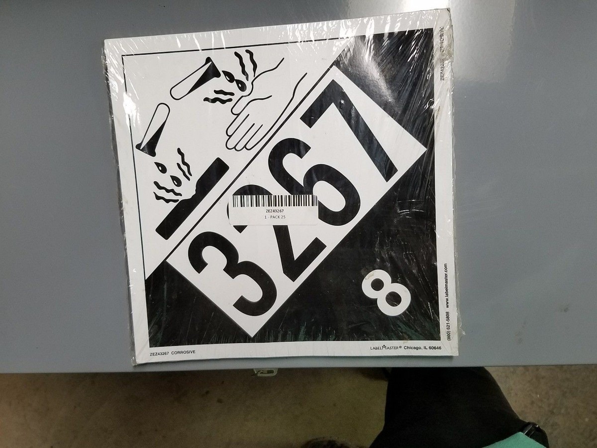 UN 3267 Corrosive Placard E-Z Removable Vinyl Pack of 25-2 Packs