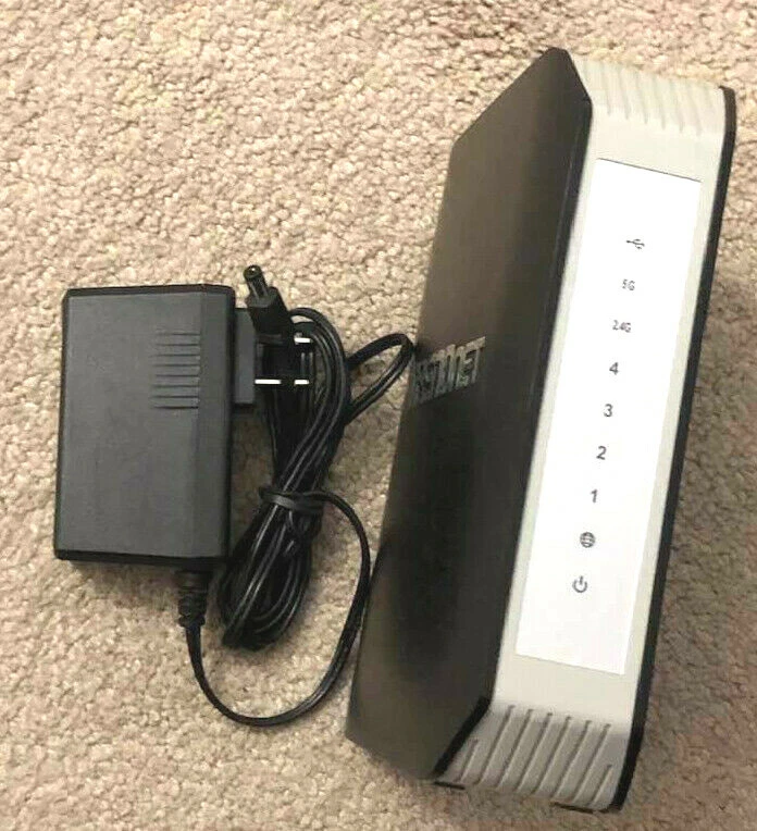 TRENDNET TEW-818DRU DUAL BAND 4 PORT WIRELESS ROUTER - Image 2 of 4