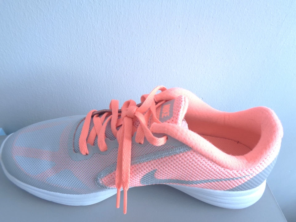 Nike Revolution 3 (GS) Sneaker Schuhe 819416 00 UK 5 EU 38 US 5,5 Y NEU + KARTON - Bild 3 von 4