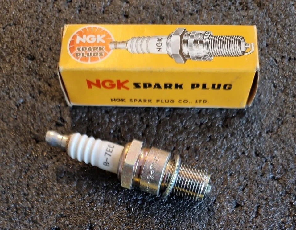 Bujías NGK B-7EC * Indian Chief * 1934-48 * 1950-53 * 4 en línea * Paquete de 10 Foto 2 de 4