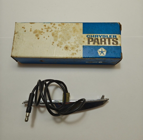 1973 Chrysler Front Right Fender Side Turn Signal Chrome Light Lamp 3679096 NOS - Picture 3 of 9