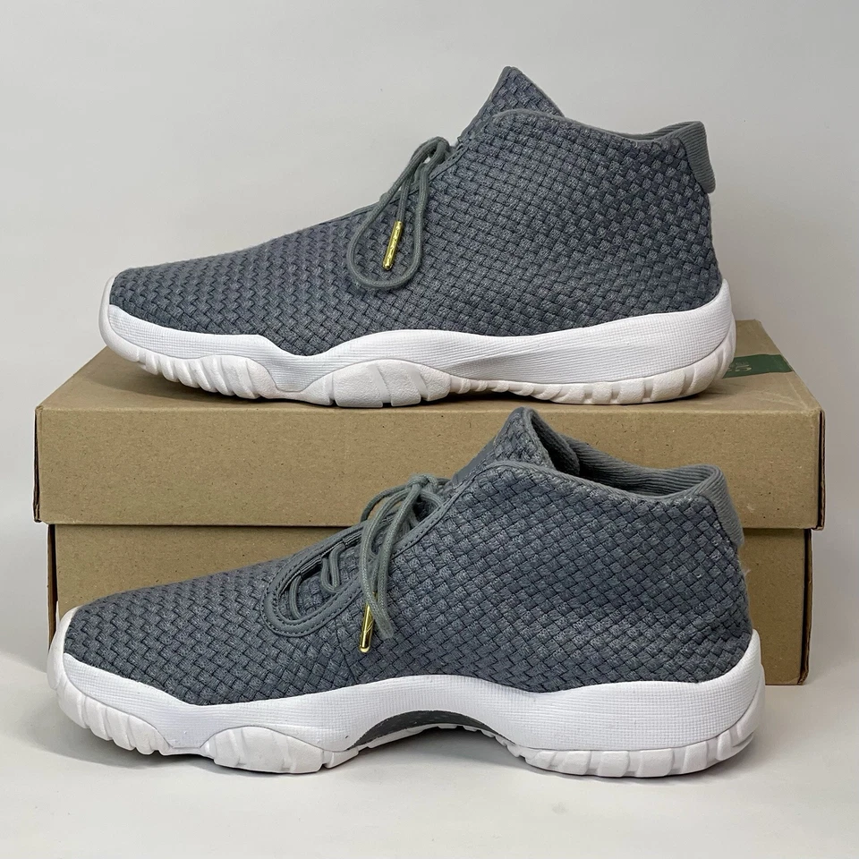 Talla 8 - Air Jordan Future "Cool Grey" [Usado una vez excelente estado] Foto 2 de 4