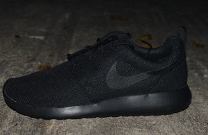 nike roshe size 8
