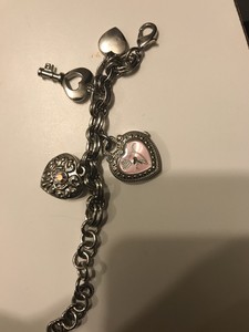 Guess Charm Bracelet Heart Watch Link 7 5 Pandora Ebay Guess Charm Bracelet Heart Watch Link 7 5 Pandora Ebay