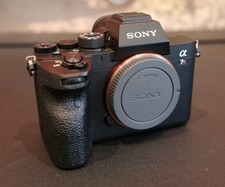Sony A7R IV 61MP Full Frame Mirrorless Digital Camera Body W/ SD Card & Charger