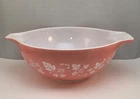 Vintage PYREX Pink Gooseberry Cinderella 4 Quart Glass Mixing Bowl #444