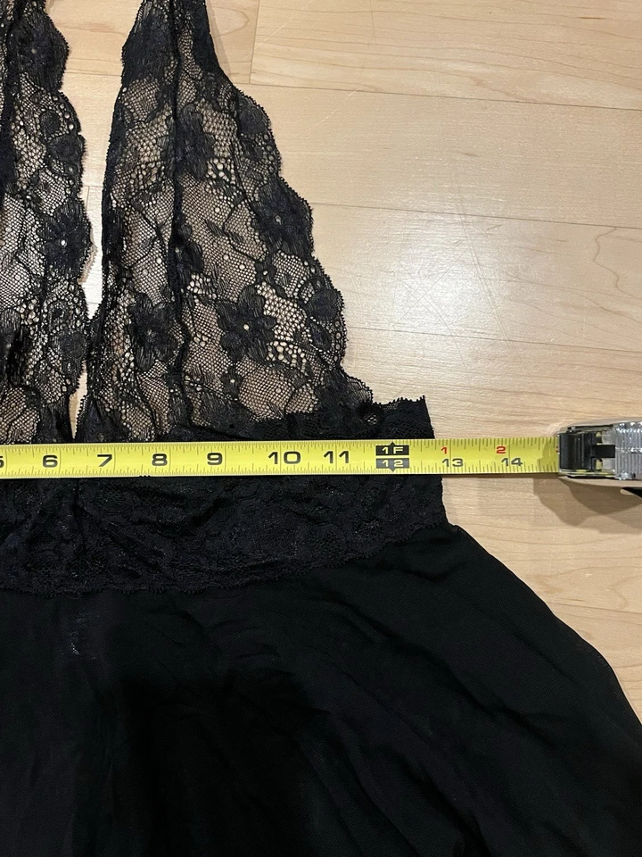 Vestido sin Mangas René Rofé Negro Encaje Malla Halter Babydoll - Talla M Foto 2 de 4