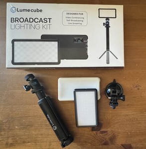 LED BiColor Mini Panel / Lume Cube LC-BLK Broadcast Desktop Lighting Kit.
