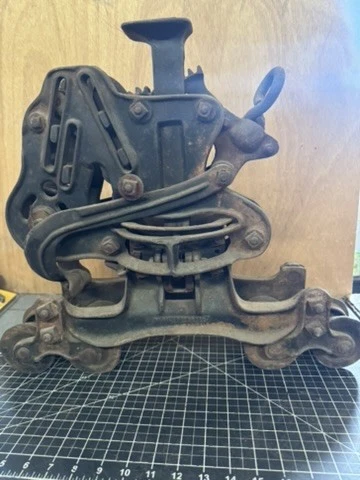 "Antiguo carro de heno 1916 - Probablemente Myers - portador de granero de hierro fundido - 20"" x 18""" Foto 4 de 4