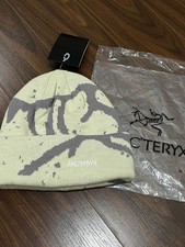 Arc  teryx Grotto Toque Beanie Beige Merino Wool Knit Winter Ski Hat NWT Unisex
