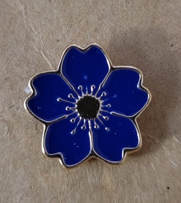 Classy Little Blue Flower Pin / Brooch- Blue Enamel & Gold Tone Metal- New
