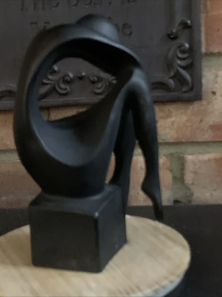 Vintage Ceramic Sculpture Figurine ‘Cry For Love ‘ - Image 3 of 4