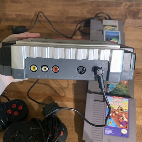 Lotto console Retron 2 NES, SNES SUPER NINTENDO con giochi lotto e 2 controller - Foto 12 di 17