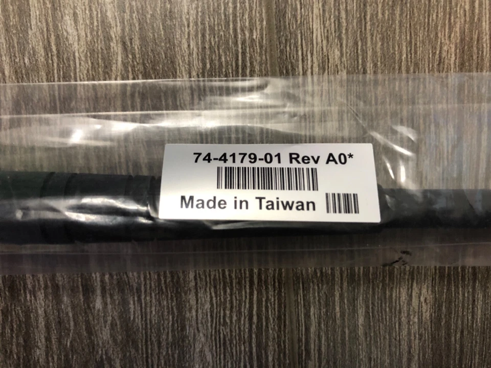 Cisco Swivel-Mount Dipole Antenna for 850/870 Series Routers 74-4179-01 Rev A0 - Image 2 of 4