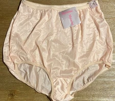 MYONNE VTG PANTIES - NWT NYLON  SIZE 9 (44-45 HIPS) Granny Panties Style Peach