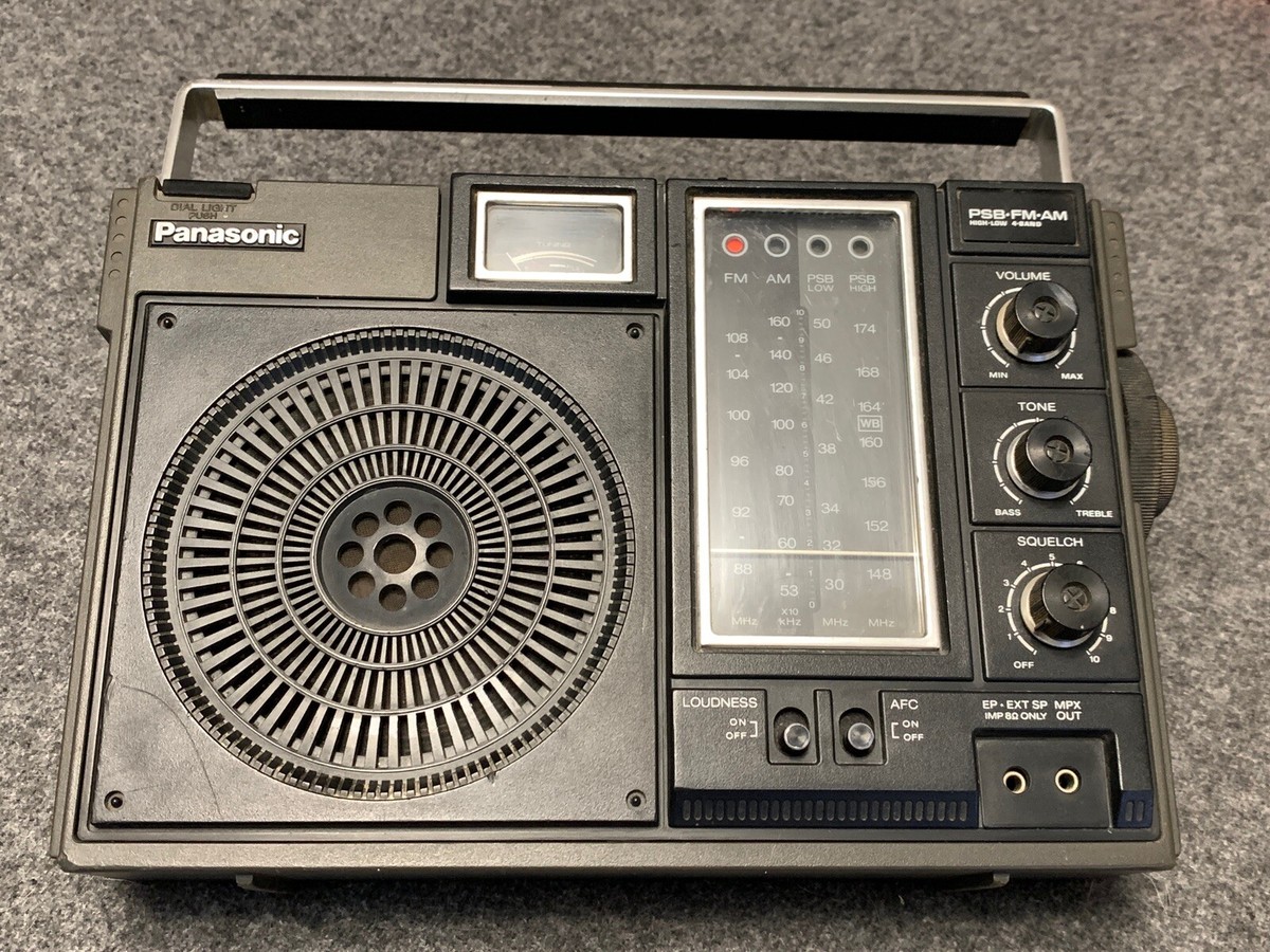 Vintage Panasonic RF-940 FM AM PSB High Low 4 Band Radio Vintage Panasonic RF-940 FM AM PSB High Low 4 Band Radio