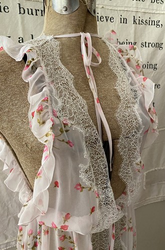 Vintage Victoria Secret transparentes langes Nachthemd Wickeloptik vorne offen rosa Blumen Spitze S - Bild 6 von 10