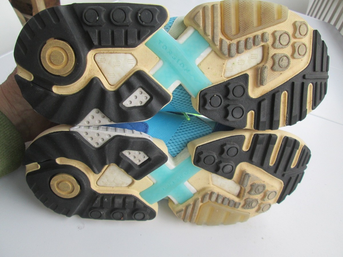 トーベン・ シュミット / ア・ ビット・ オン・ ザ・ サイド adidas ZX Torsion 'Bright Cyan' EE4787