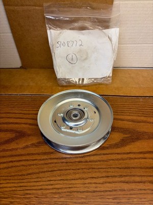 Genuine OEM Ferris 5'' V-Groove Idler Pulley for Lawn Mowers / 5108772, 84004874