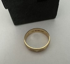 18 Karat Gold Ring - Weight 3.9 Grams