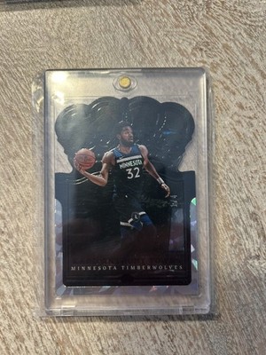 2021-22 Panini Crown Royale Karl-Anthony Towns Crystal Black FOTL  /4 