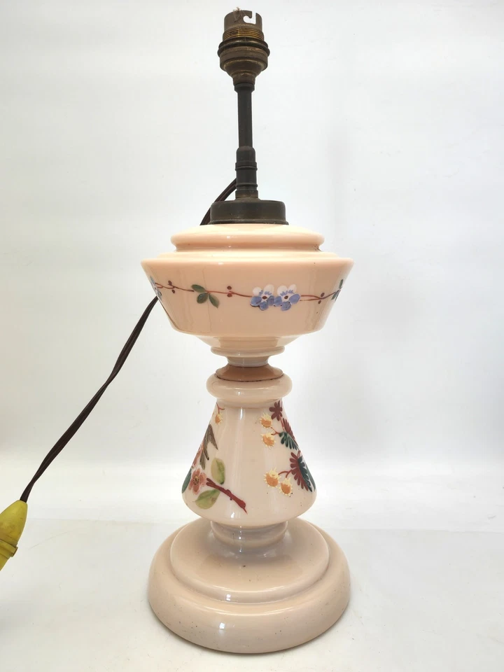 Ancien pied de lampe en opaline décor fleuri et oiseau peint à la main - Photo 2/4