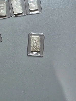 Credit Suisse 5 Gram .999 Fine Silver Bar Sealed Rare - Image 1 of 3