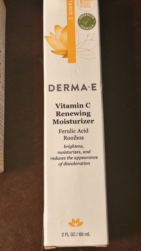 DERMA•E 3 Vit C Creams! Eye (.5oz), Night & Renewing Moisturizer (2 oz Each) - Picture 2 of 19