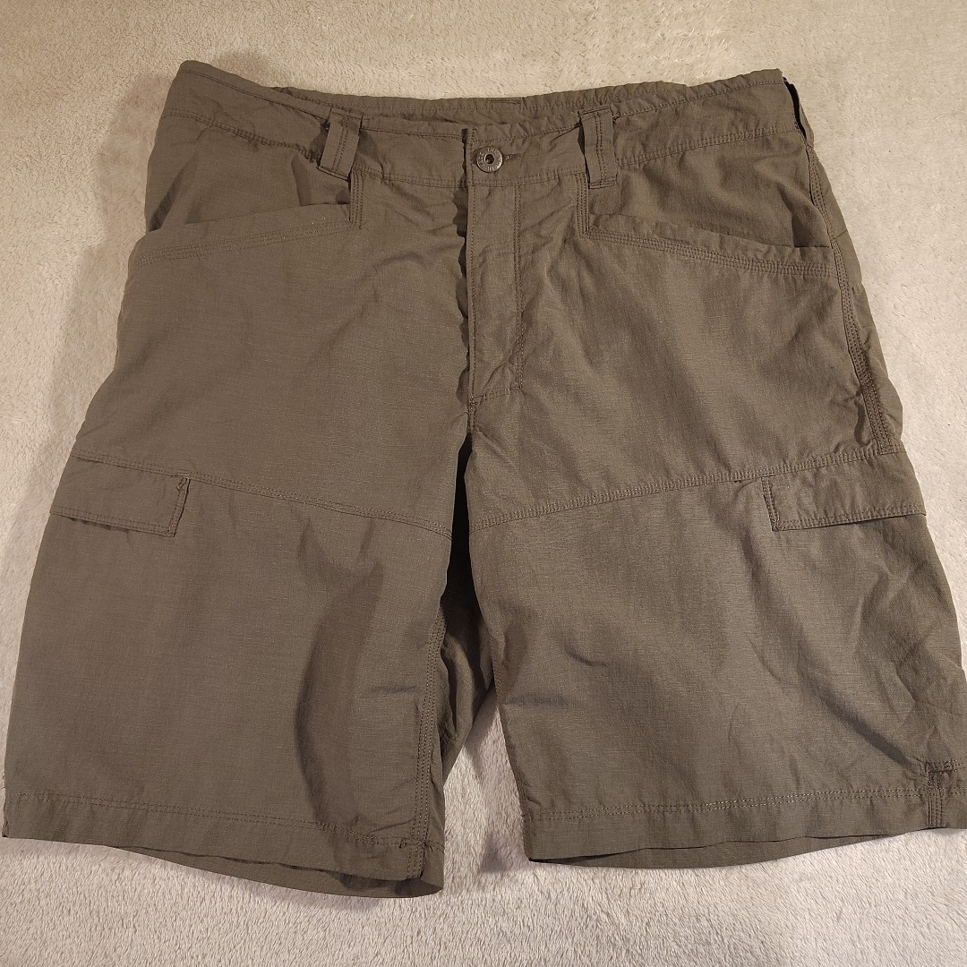 North Face Shorts Men's 34 Outdoors Hiking Flap 6 Pocket Lightweight Beige Cargo