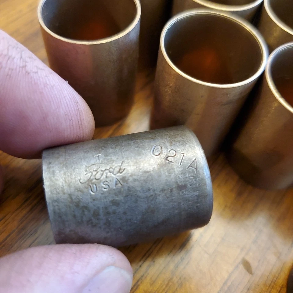 NOS Solid Round Lincoln Zephyr Piston Pin Bushings (12) PB773 - Imagen 3 de 3