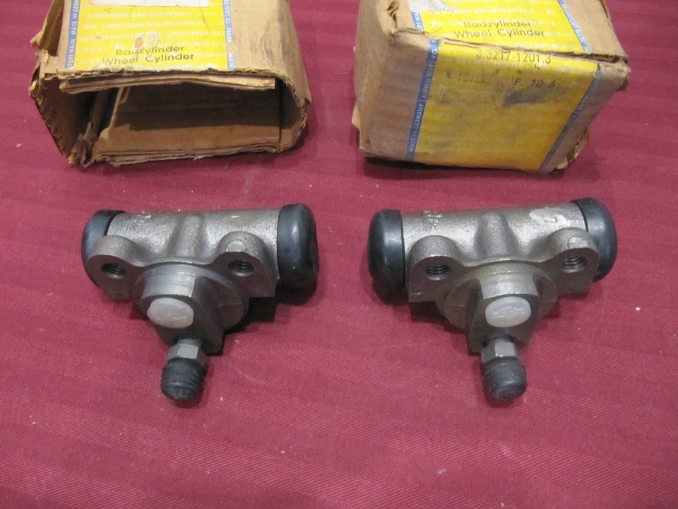 2 NOS Mercedes-Benz 230SL Rear Wheel Cylinders 002 420 24 18 - Image 2 of 4