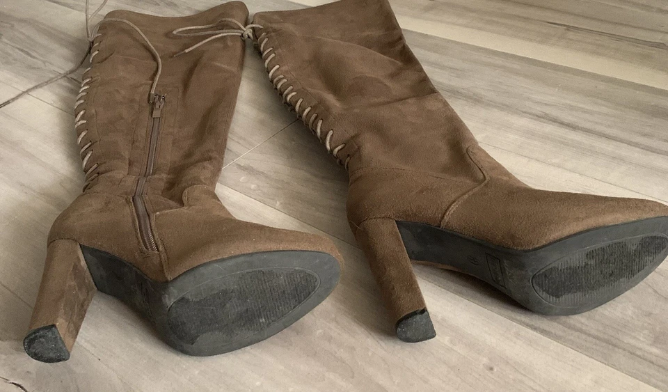 Botas Zola-22 Top Moda Sobre la Rodilla Marrón Gamuza Con Cordones Talla 7.5 ¡Bonitas! Tacones Foto 4 de 4