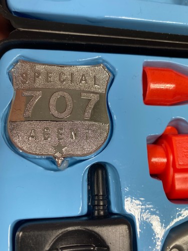Special Agent 707 Spy Red Box Toy set James Bond Theme Briefcase Attaché Vintage - Picture 8 of 17