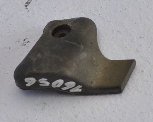 VW Passat 3B B5 (96-00) Gummi Puffer Anschlag Motorhaube Rechts #16056-B195