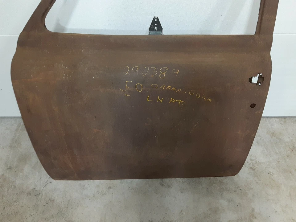 Puerta delantera izquierda Studebaker Commander & Champion 1950-1952 pieza N.O.S # 292389 Foto 2 de 4
