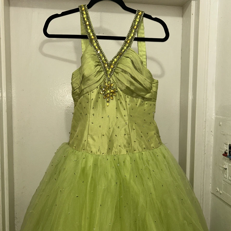 Quinceanera连衣裙绿色 — 第 2/4 张图片