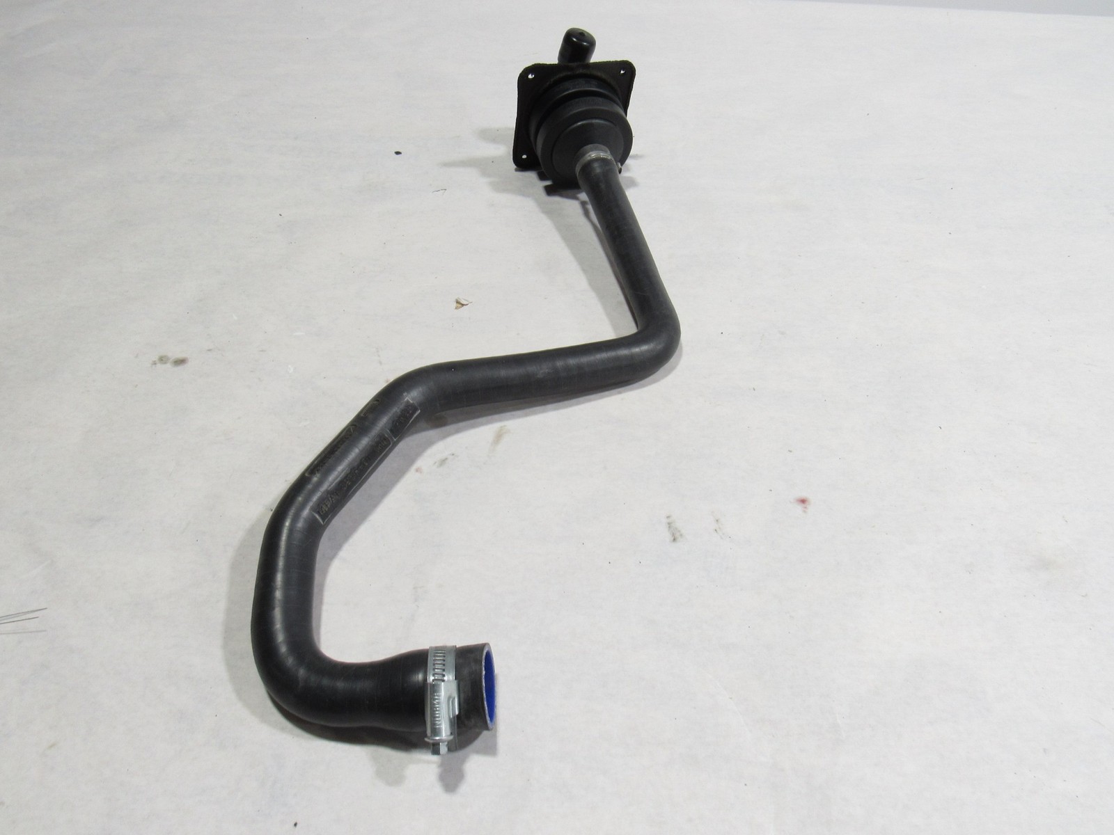 17-20 Mclaren 720S 720 2020  Rear Engine Secondary Air Valve Hose Pipe Line #3