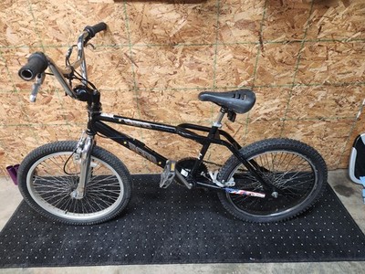 2001 GT DYNO ZONE BMX BIKE 20” FREESTYLE MID SCHOOL PERFORMER
