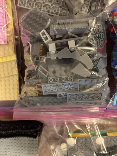 LEGO 15 Lbs Sorted Parts And Pieces Figures Included Partial Builds #2 - Picture 11 of 23