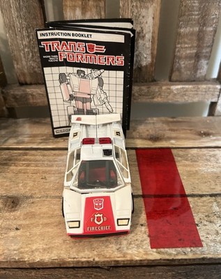 Red Alert Transformers Takara robot figure Hasbro Takara G1 vtg toy autobot