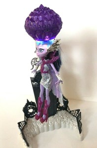 monster high floating doll