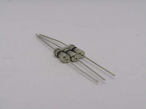 Foot lead GLASS fuse 3A Slow & F3A Fast Blow T3AL250V T3000mA 3.6x10mm Axial amp - 第 7/21 張圖片