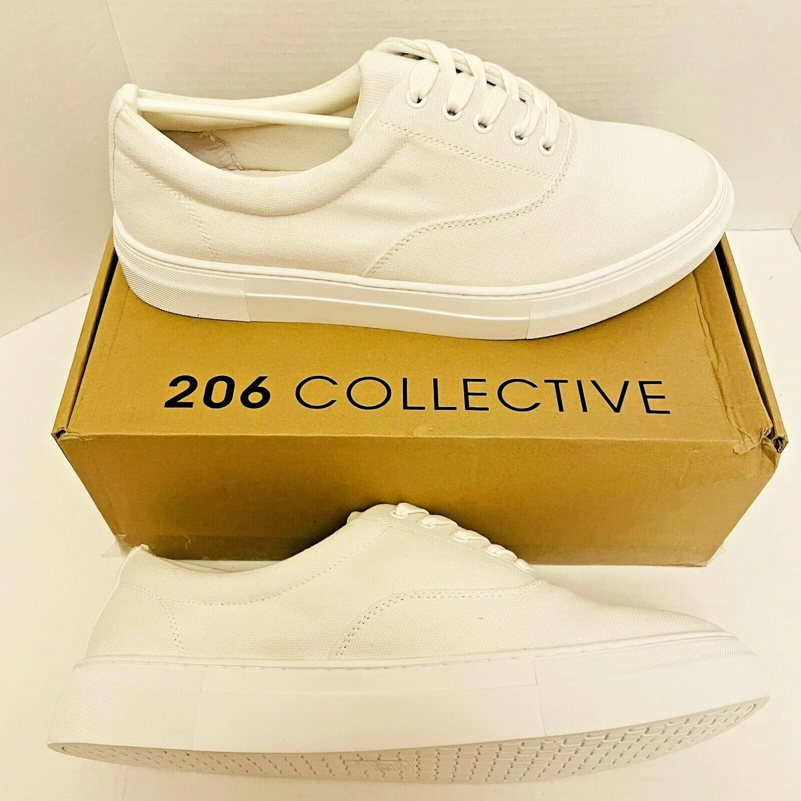 206 Collective Men's Mark Lace Up Canvas Sneaker Size 9 New with Box.