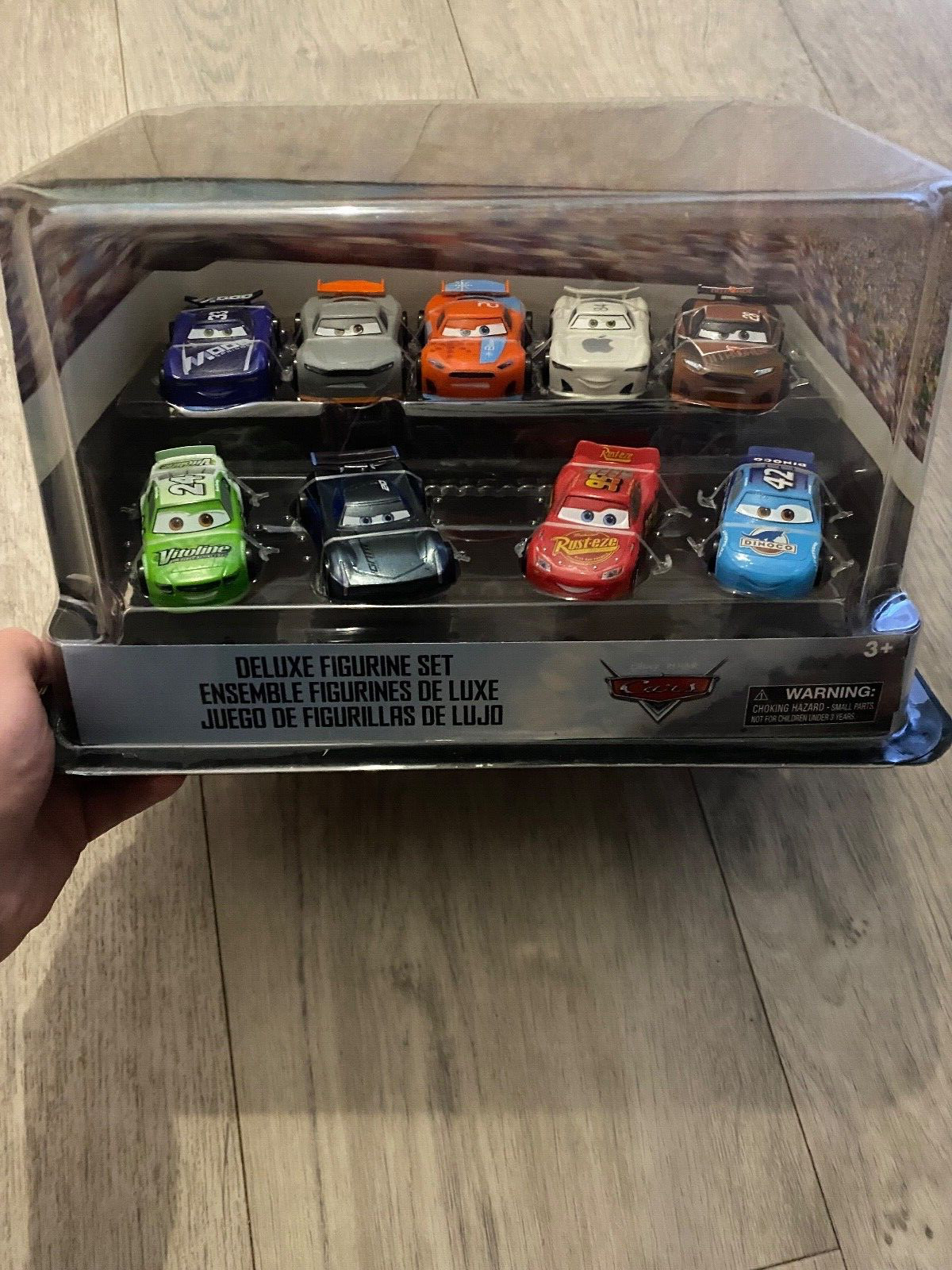 Jouet Disney figurines Cars modèle neuf de salon et tapis de jeu pour enfant