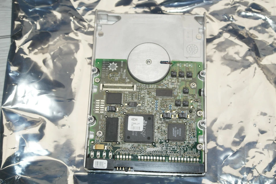 Maxtor N256 84320D4 4.3 GB 3.5" Hard Disk Drive HDD ATA PATA - Image 2 of 3