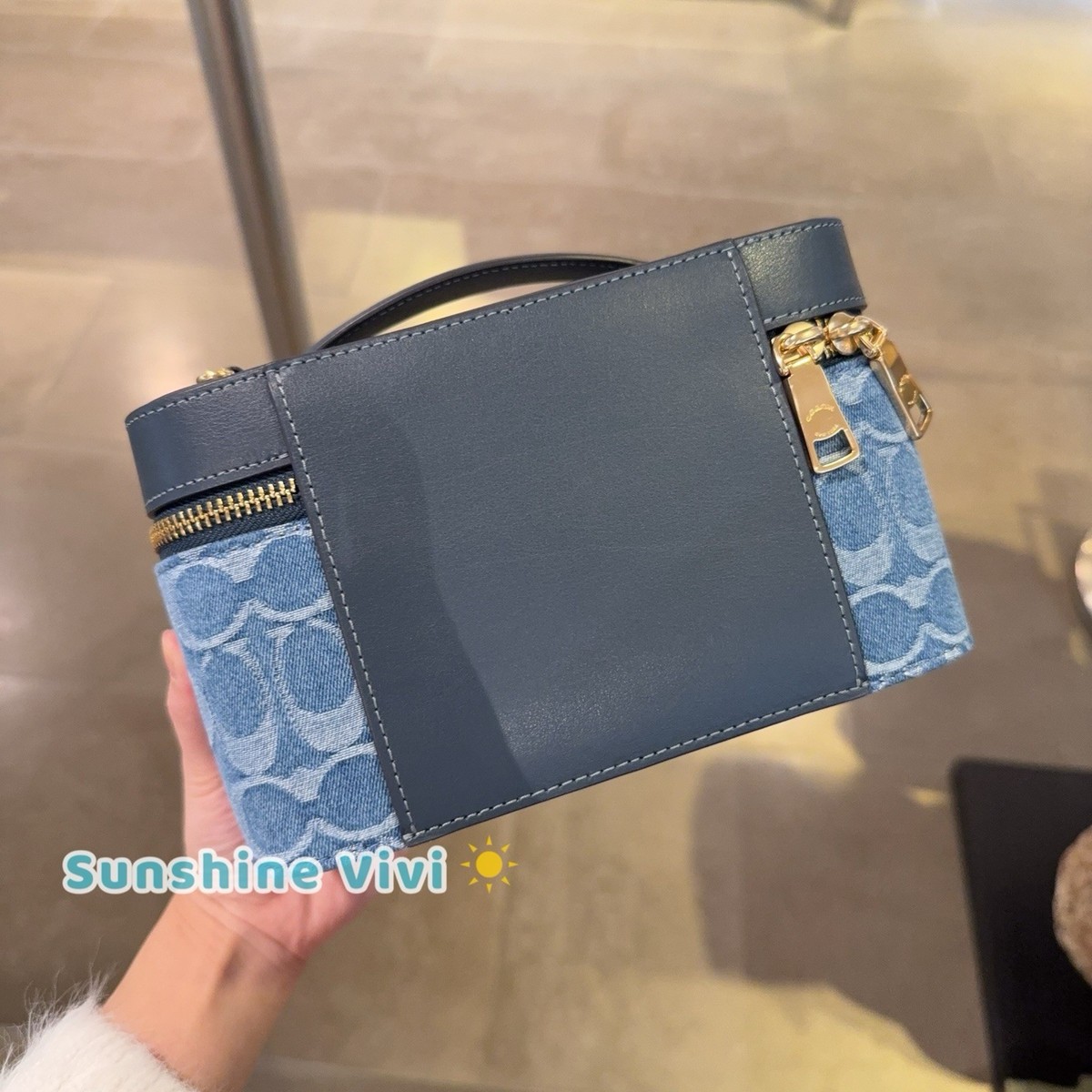 NWT Coach CDC16 Cosmetic Case in Signature Denim denim/Gold/Indigo