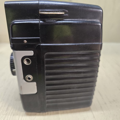 Vintage Kodak Brownie Bull's-Eye Camera with Twindar Lens – Uses 620 Film - Picture 5 of 10